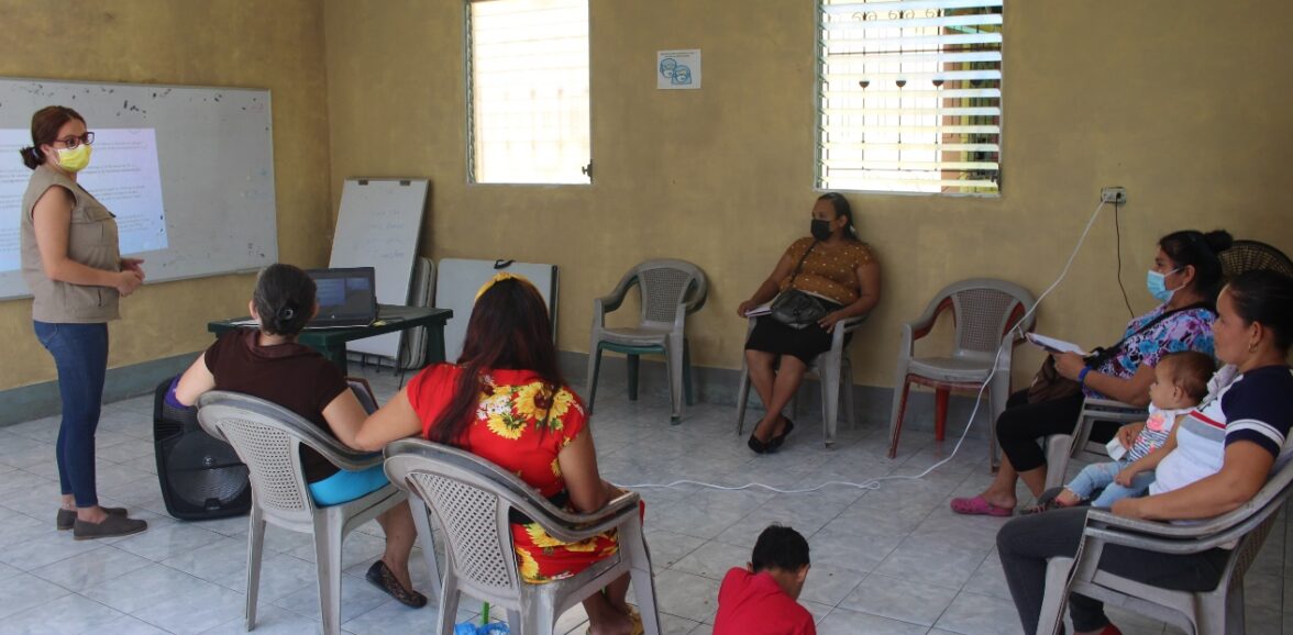 ORMUSA en el territorio, realiza jornada de capacitación con extrabajadoras de maquila en Comunidad El Achiotal, municipio de San Pedro Masahuat