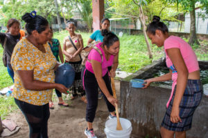 Lee más sobre el artículo ORMUSA en territorio, impulsa el desarrollo y sostenibilidad de las mujeres en San Pedro Masahuat a través de la Escuela de Horticultura