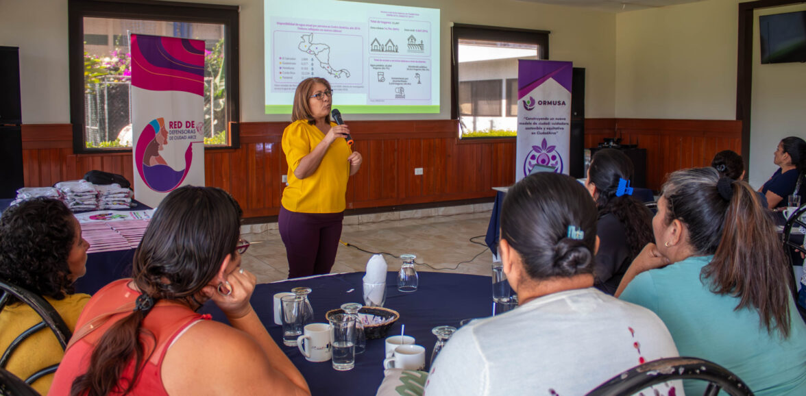 ORMUSA presenta investigación sobre el impacto del cambio climático en el acceso al agua y el bienestar de las mujeres en Ciudad Arce