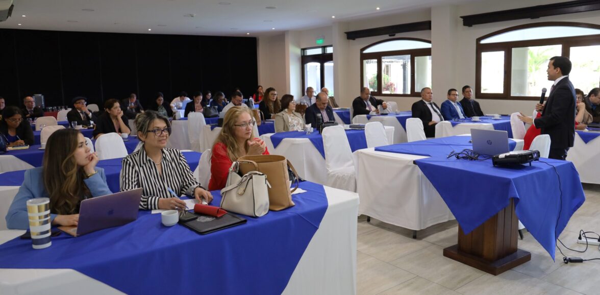 Análisis de la violencia y acoso laboral: enfoque de la OIT, taller realizado por ORMUSA y CNJ