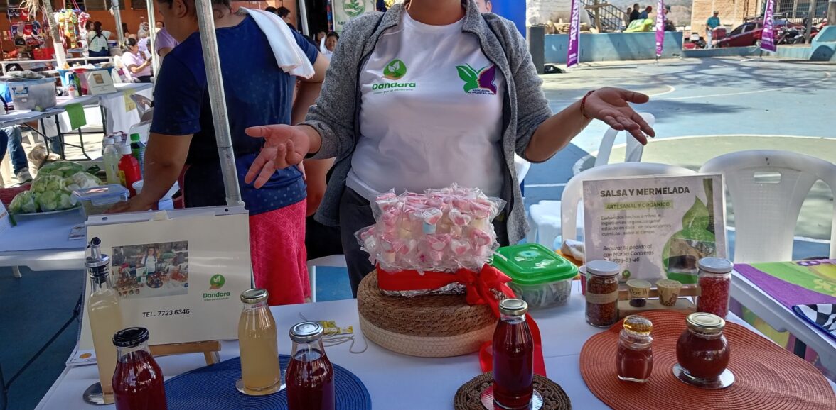 Feria de Emprendimientos de mujeres productoras de La Libertad Centro