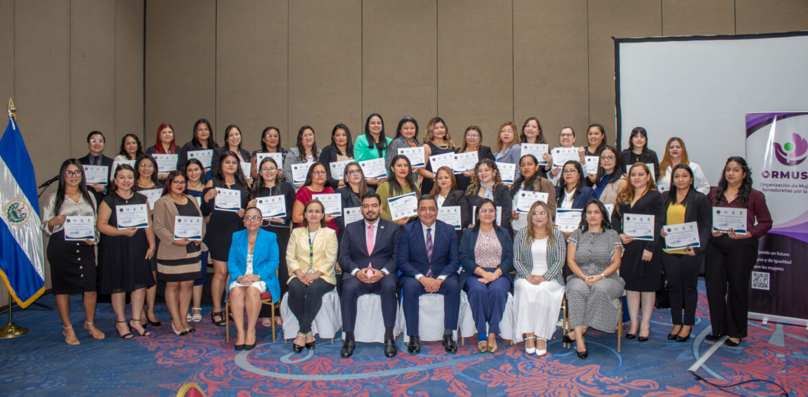 ORMUSA, CSJ y PGR fortalecen capacidades del sistema de justicia en economía del cuidado para la atención integral a mujeres